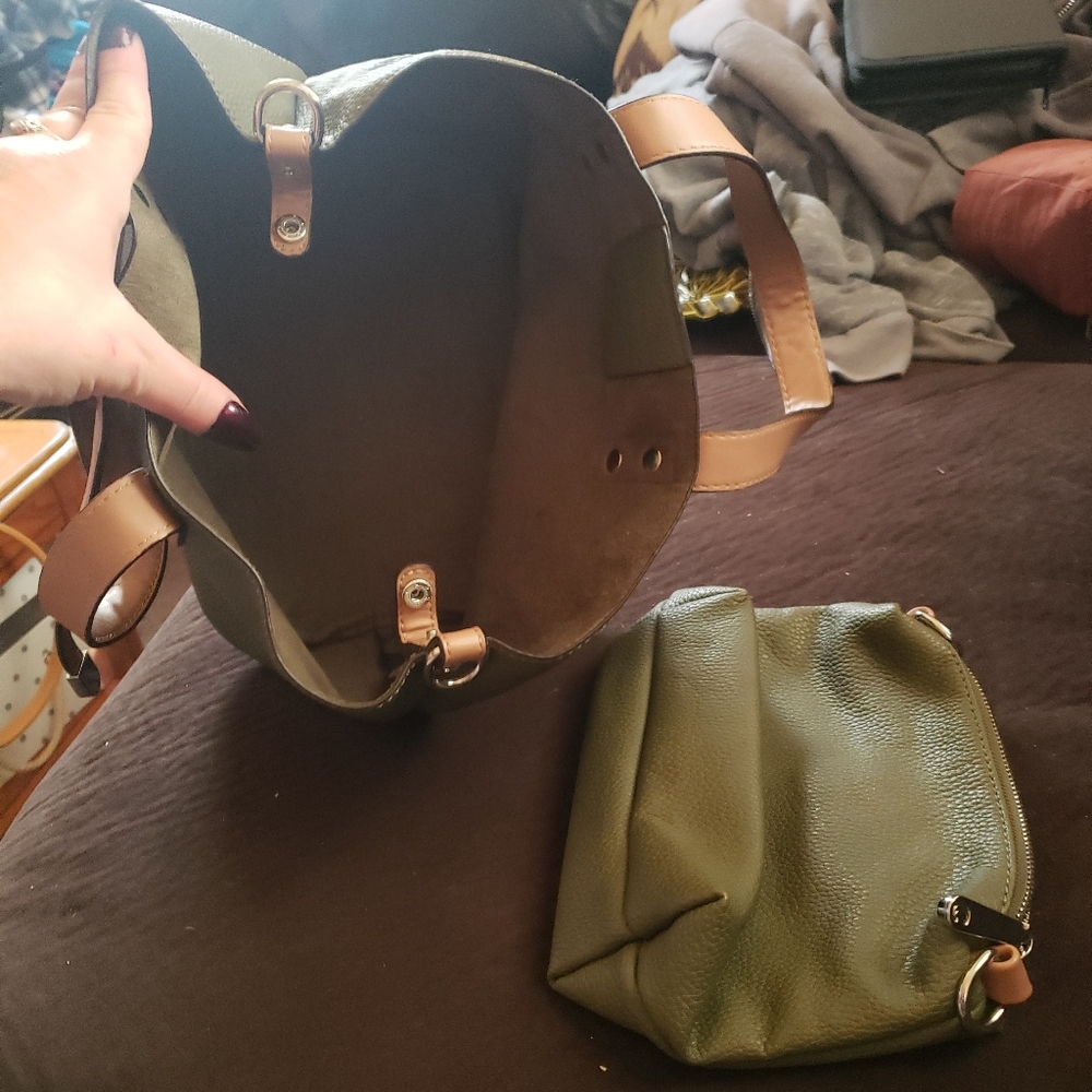 Purse - Picture 3 of 3